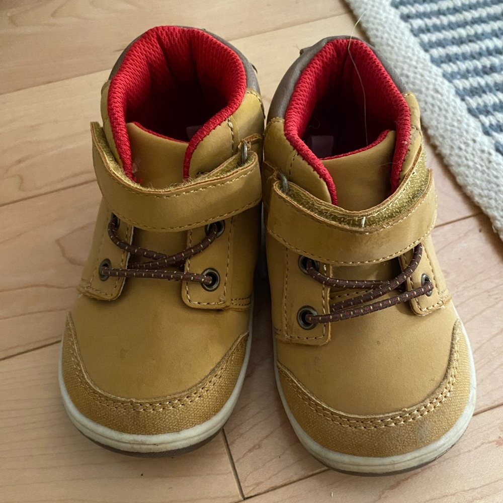 Toddler Stride Rite Indiana Sneaker Boot - size 6